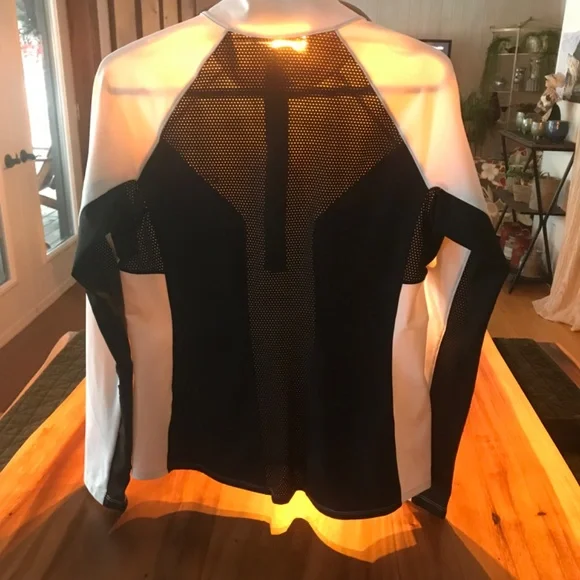 Ohydrolix and Reebok - Picture 3 of 8